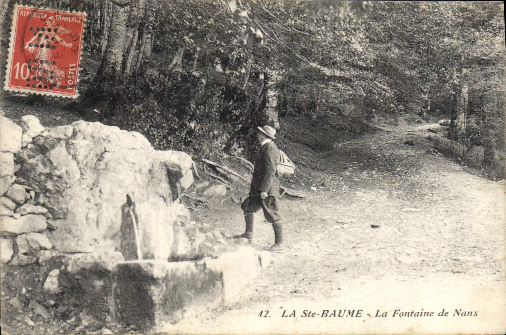 CPA La Ste Baume La Fontaine de Nans