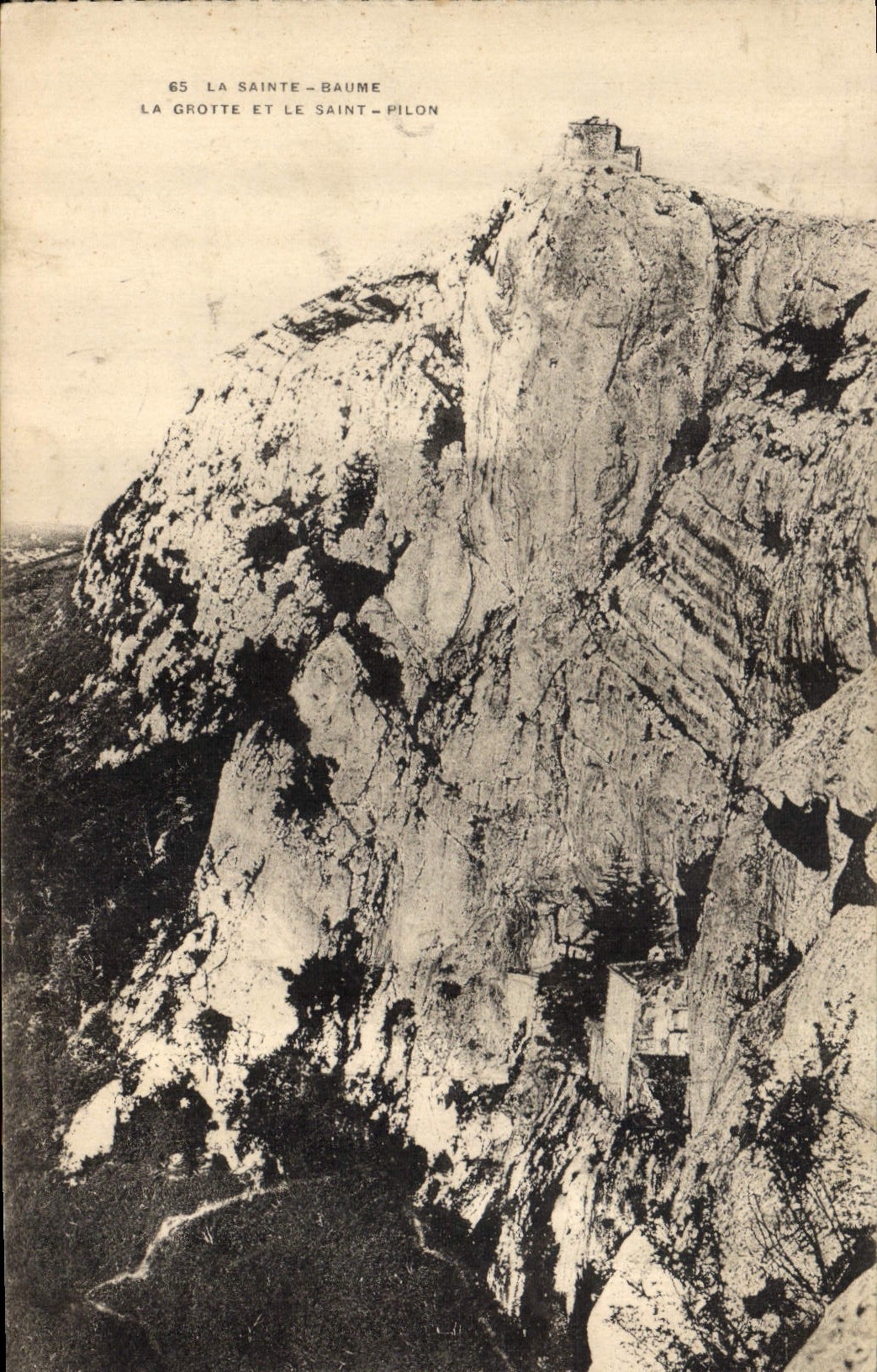 CPA La Sainte Baume La Grotte et le Saint Pilon