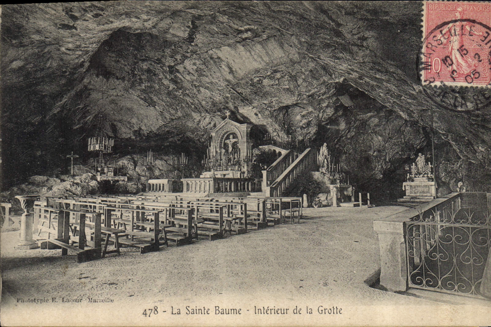 CPA La Sainte Baume Interieur de la Grotte