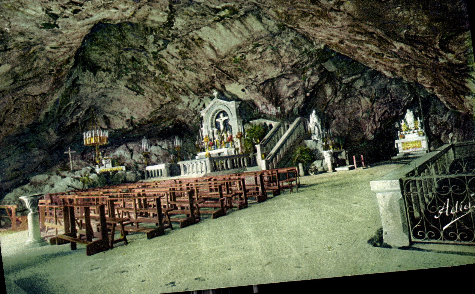 CPA La Sainte Baume Interieur de la Grotte
