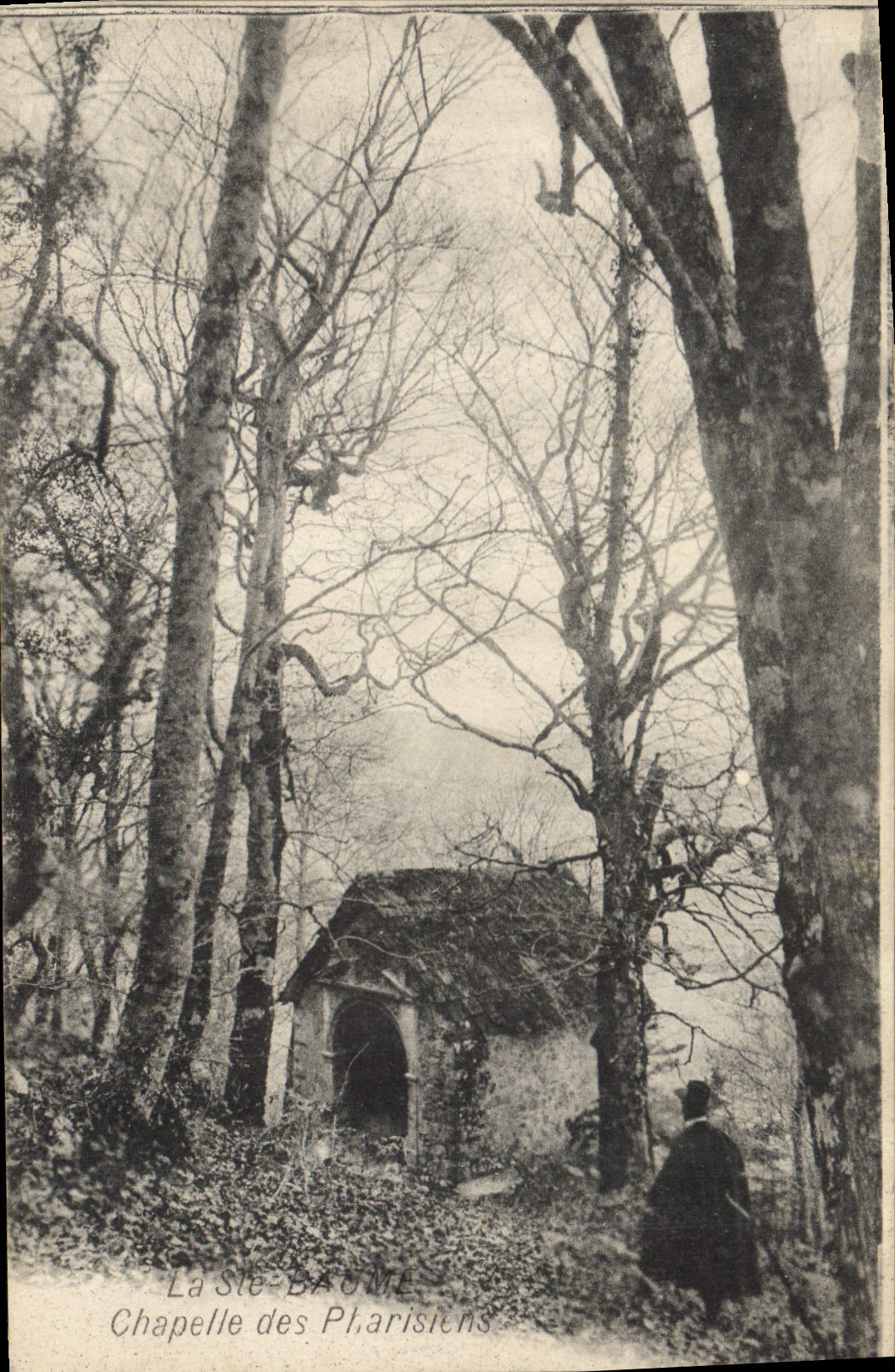 CPA La Ste Baume Chapelle des Pharisiens