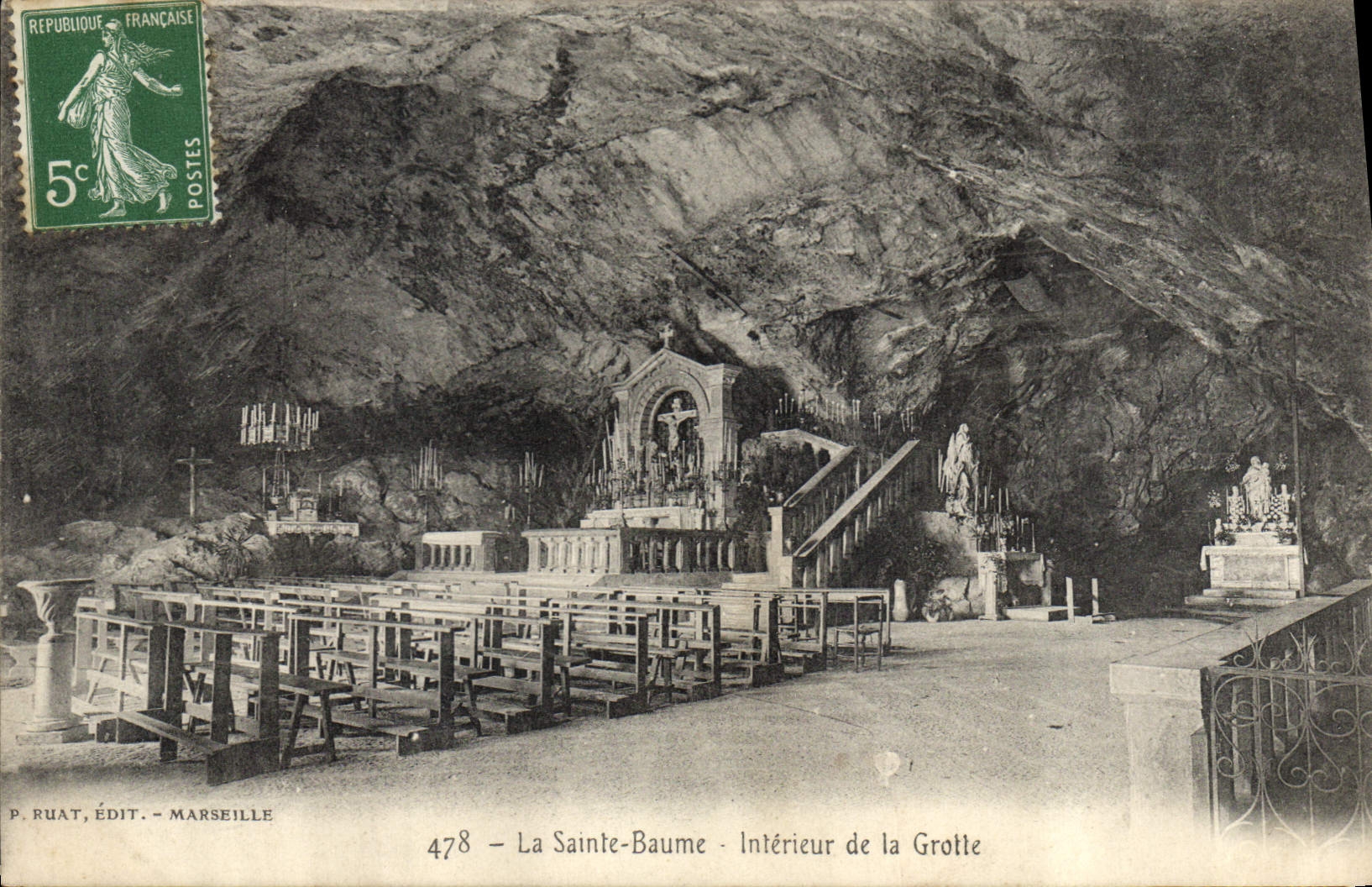 CPA La Sainte Baume Interieur de la Grotte