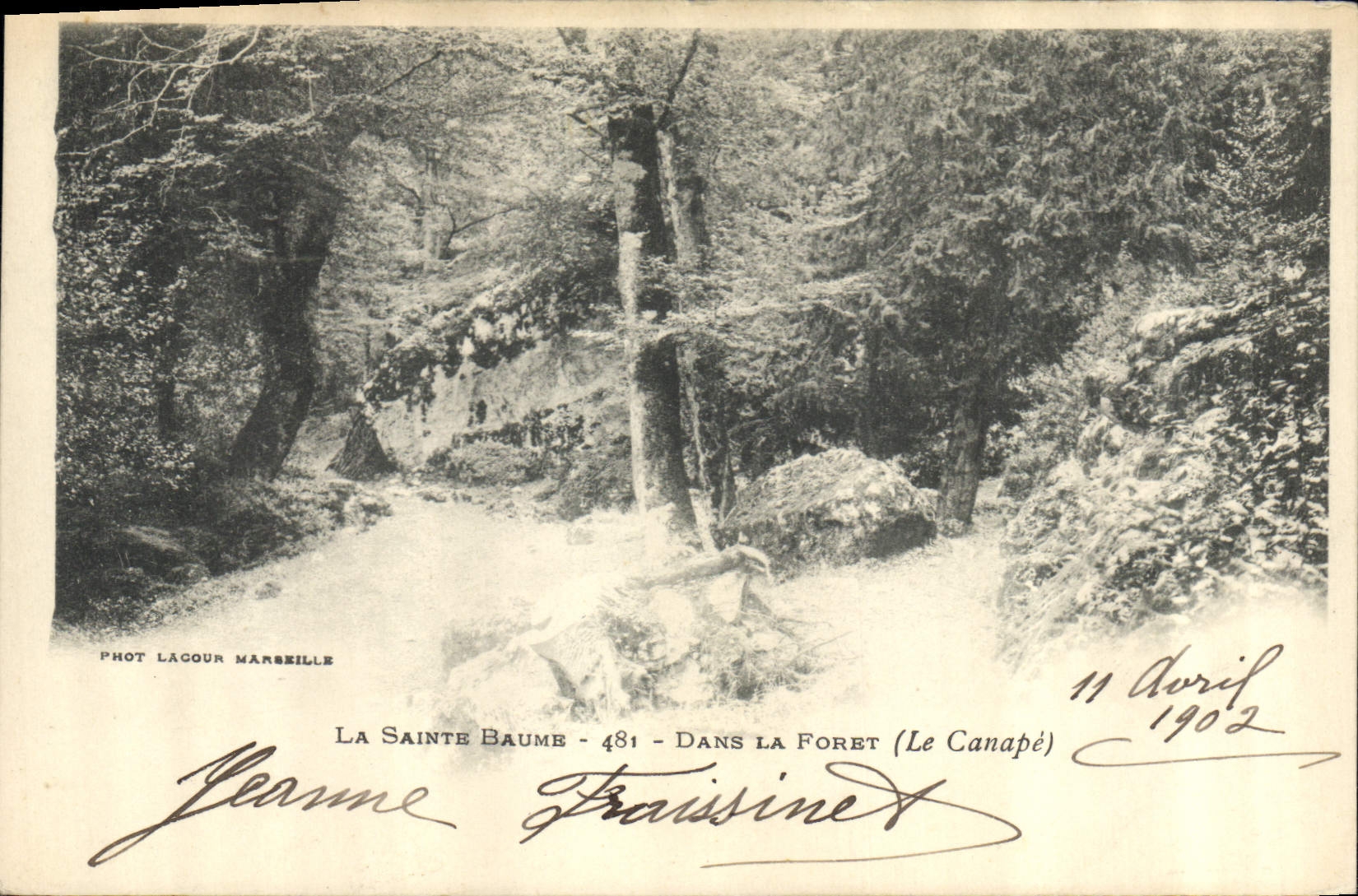 CPA La Sainte Baume Dans la Foret Le Canape