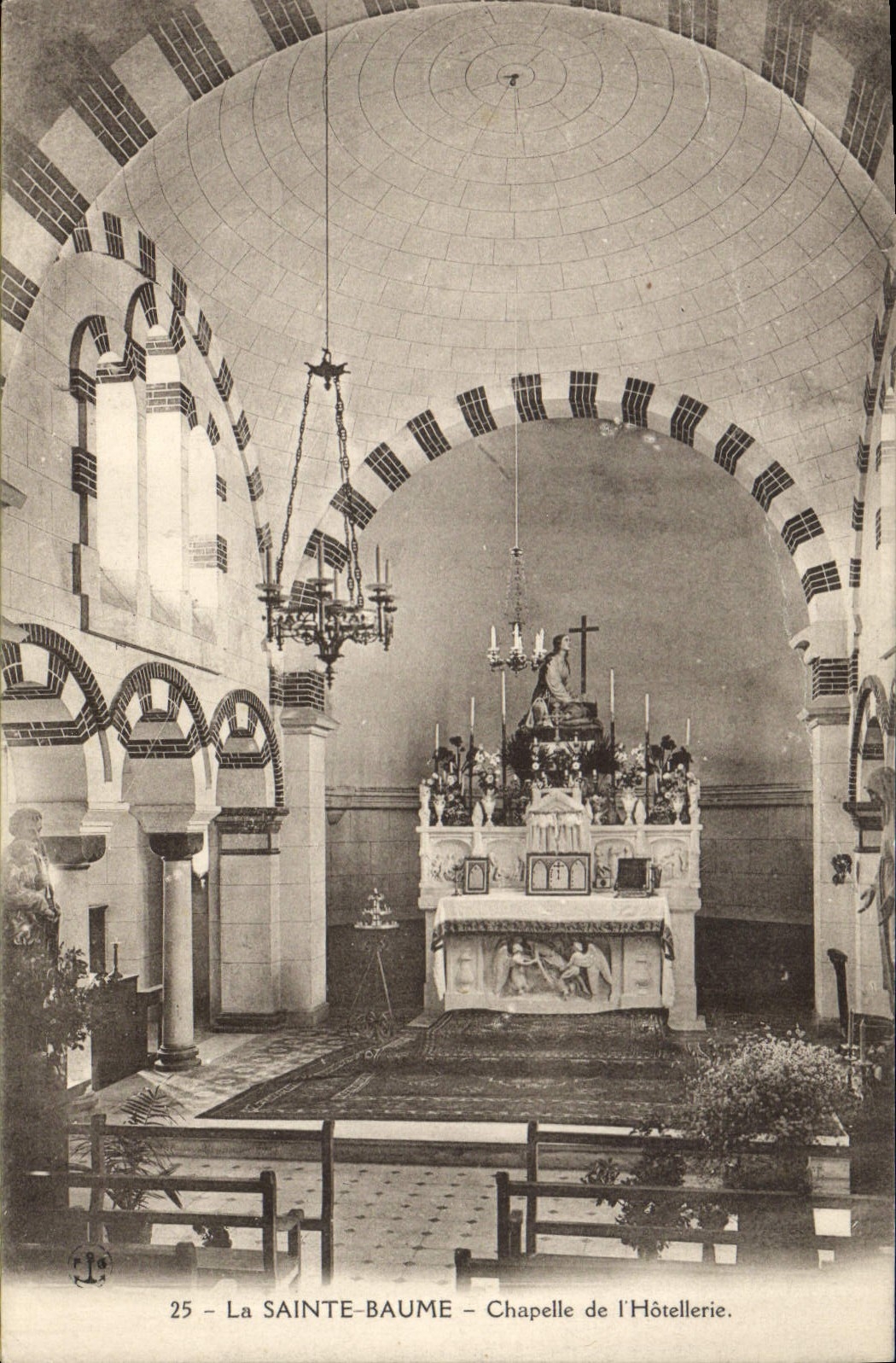 CPA La Sainte Baume Chapelle de l'Hotellerie