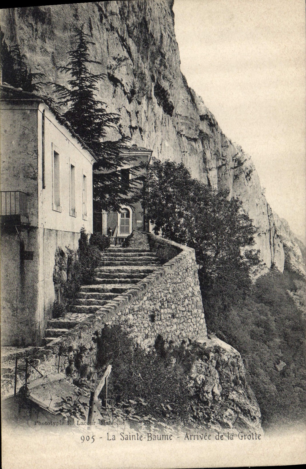 CPA La Sainte Baume Arrivee de la Grotte