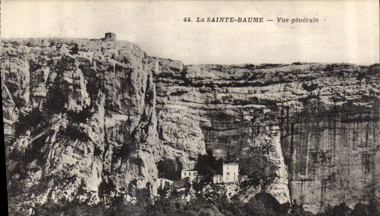 CPA La Sainte Baume Vue generale