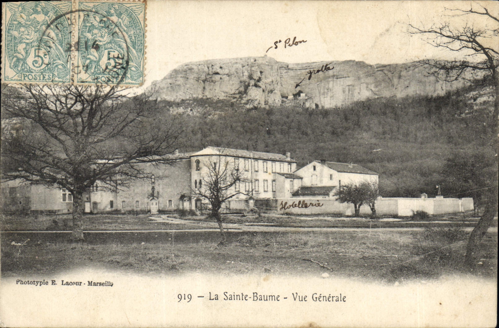 CPA La Sainte Baume Vue Generale