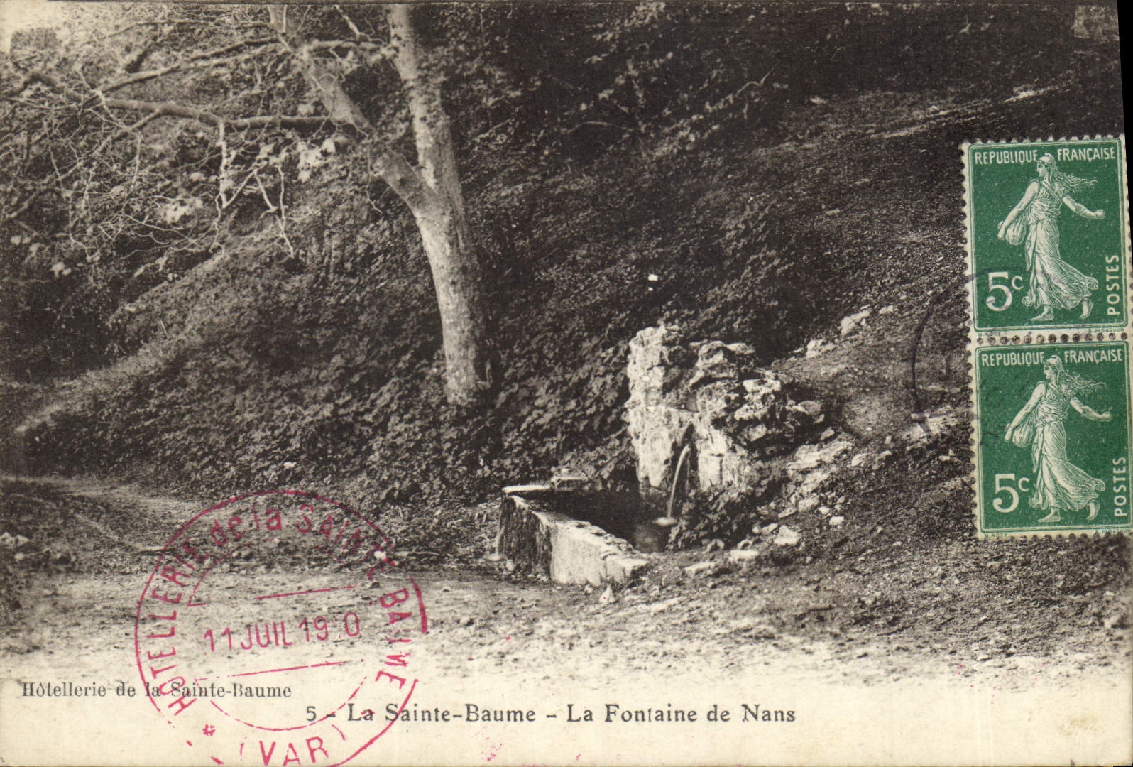 CPA La Sainte Baume La Fontaine de Nans