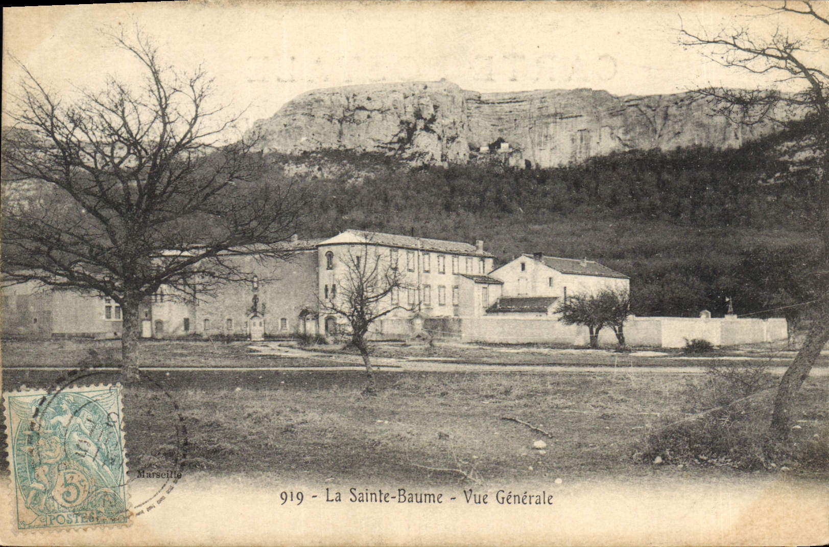 CPA La Sainte Baume Vue Generale