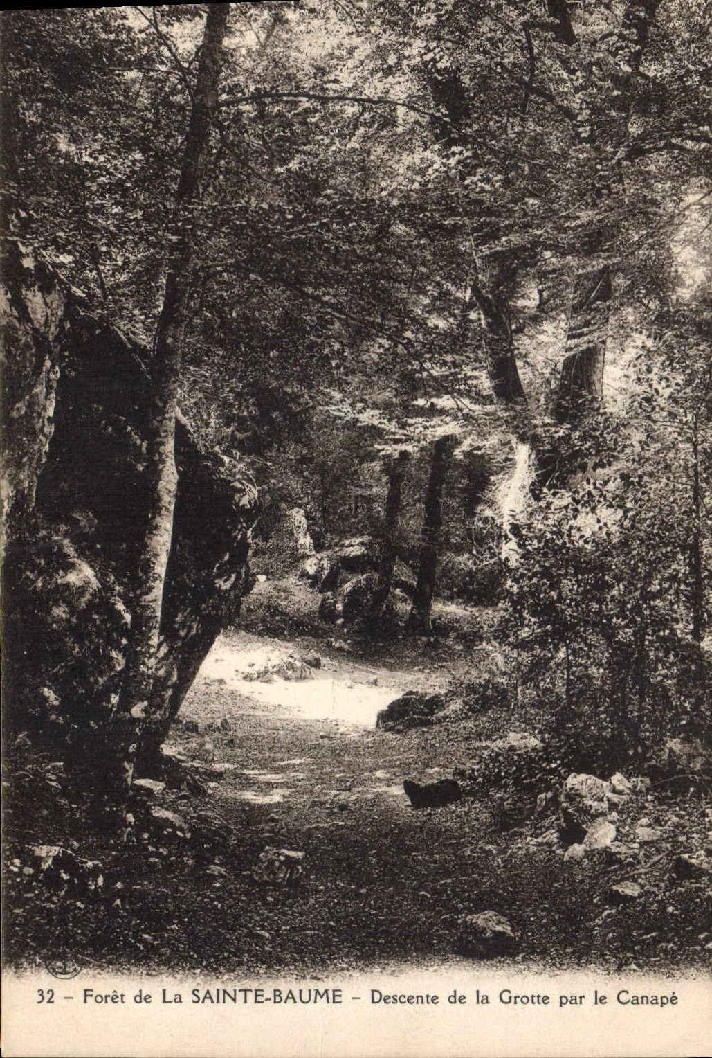 CPA Foret de la Sainte Baume Descente de la Grotte par le Canape 