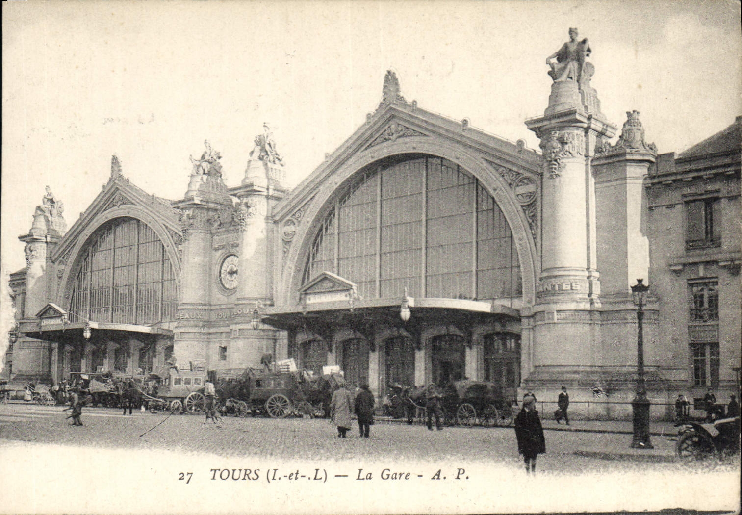 CPA Tours La Gare 