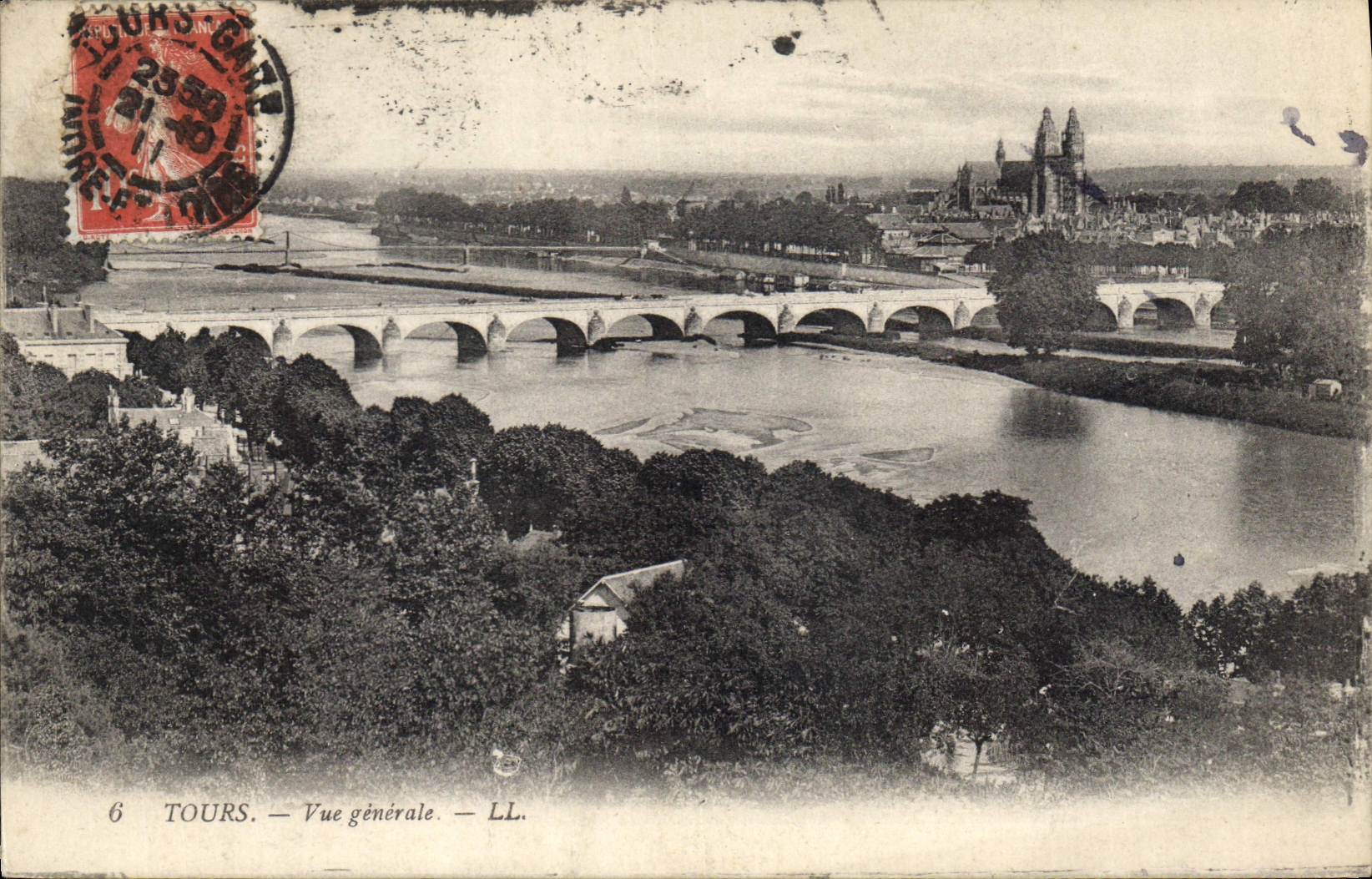 CPA Tours Vue generale 