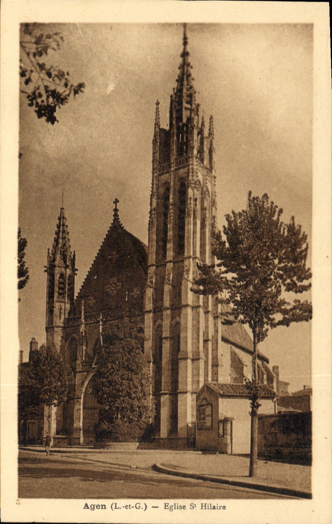 CPA Agen L et G Eglise St Hilaire 