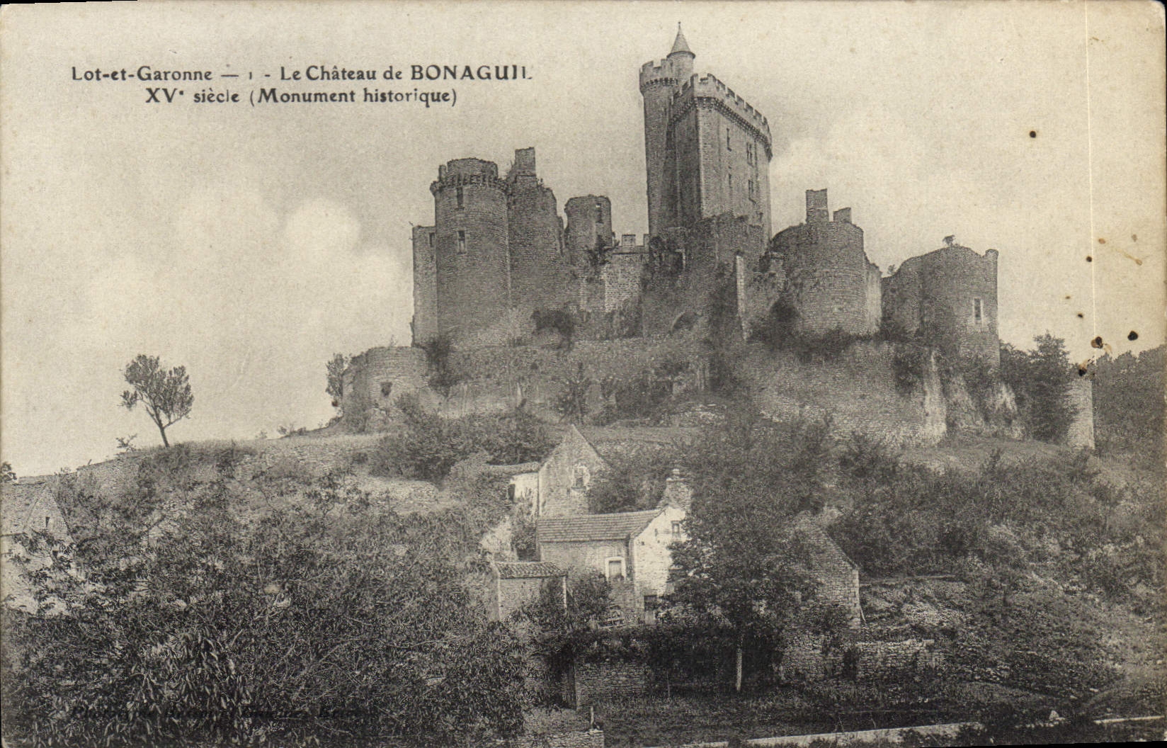 CPA Lot et Garonne Le Chateau de Bonaguil Monument historique 