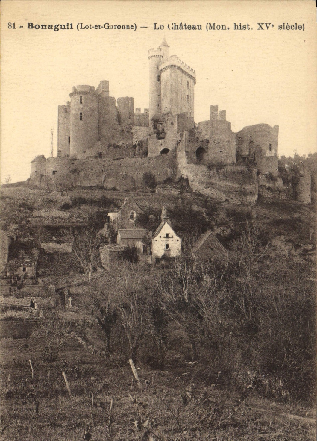 CPA Bonaguil Lot et Garonne Le Chateau 