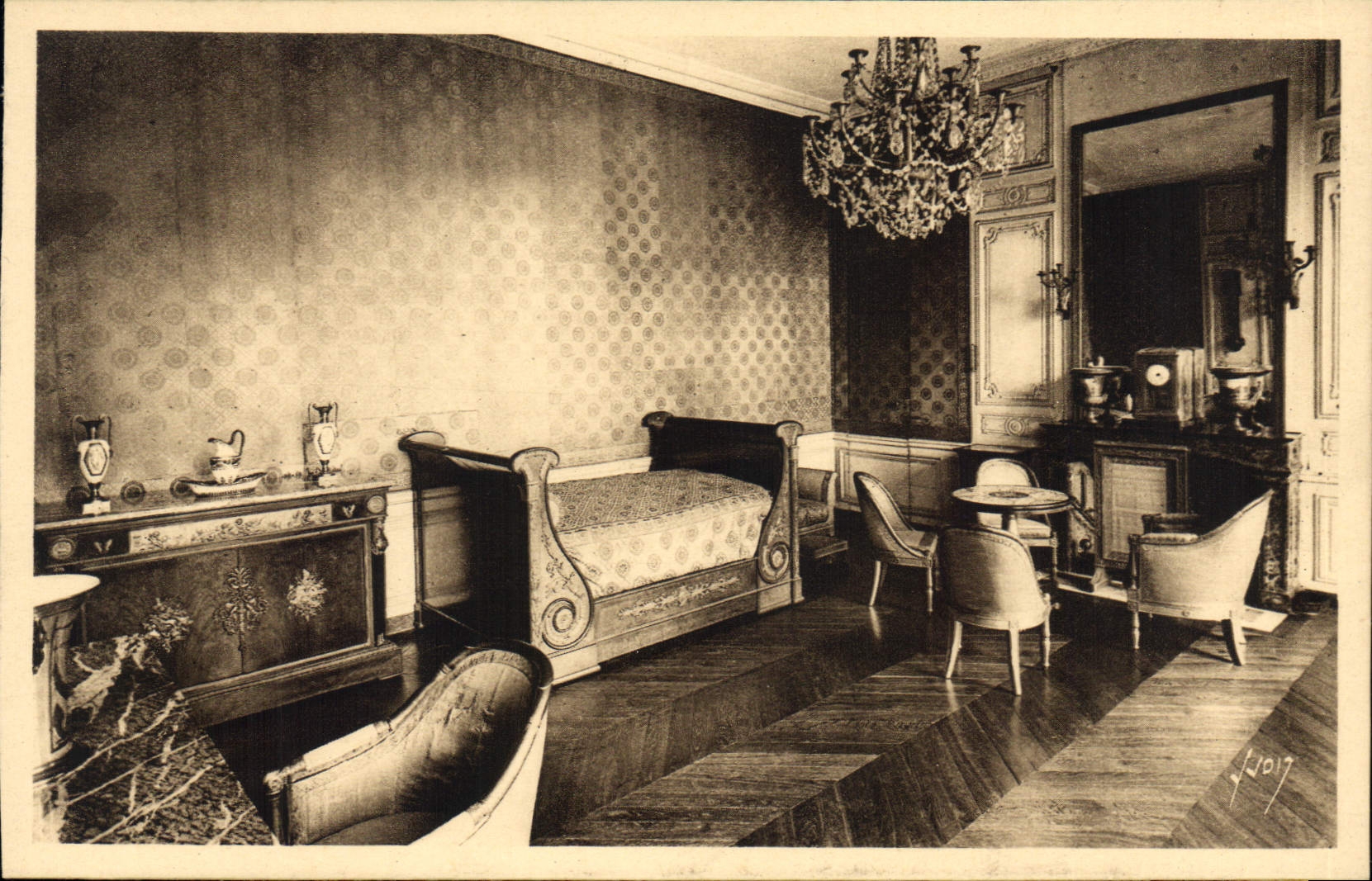 CPA Versailles Seine et Oise Le Grand Trianon Chambre de Napoleon 