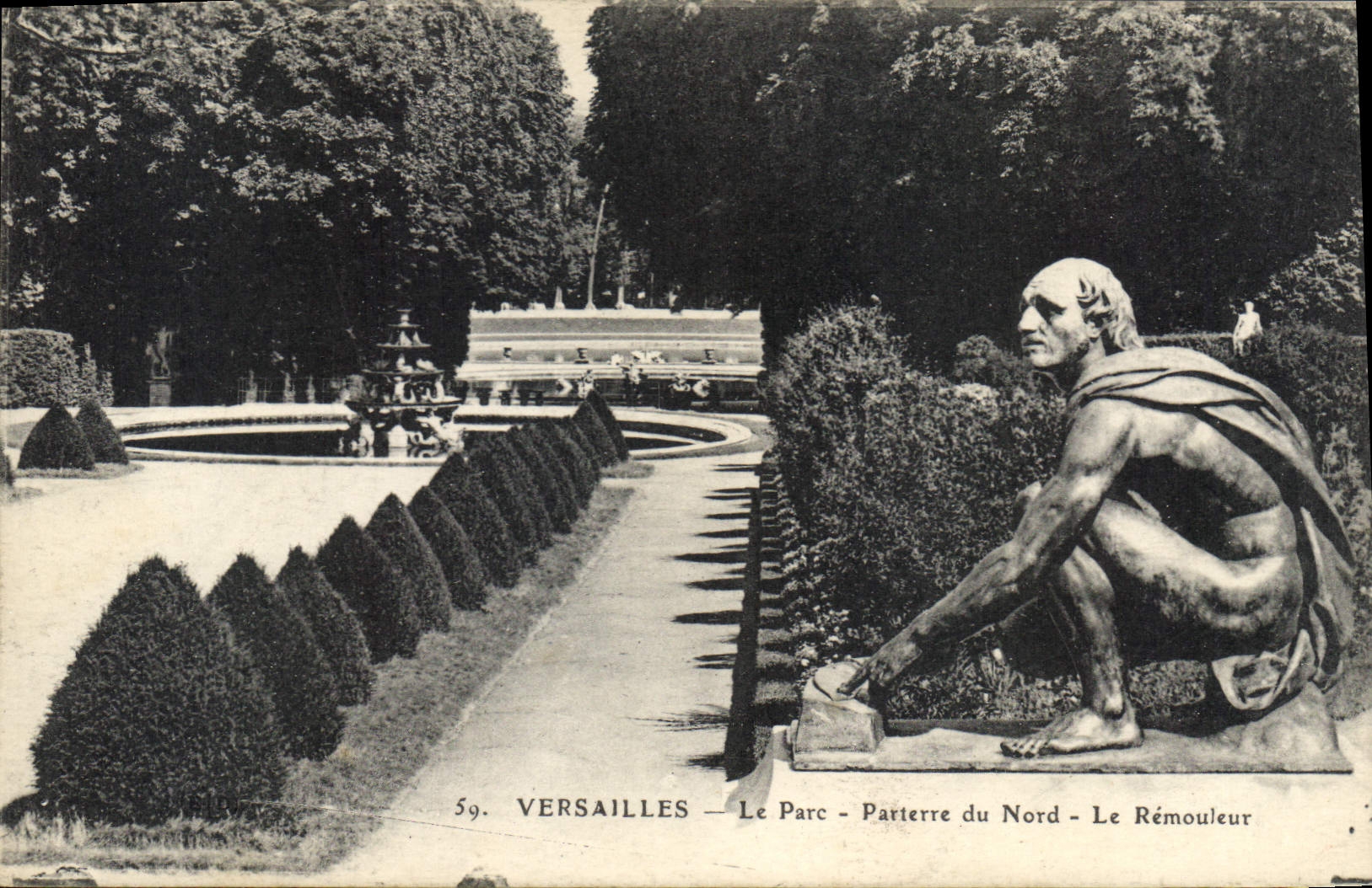 CPA Versailles Le Parc Partierre du Nord Le Remouleur 