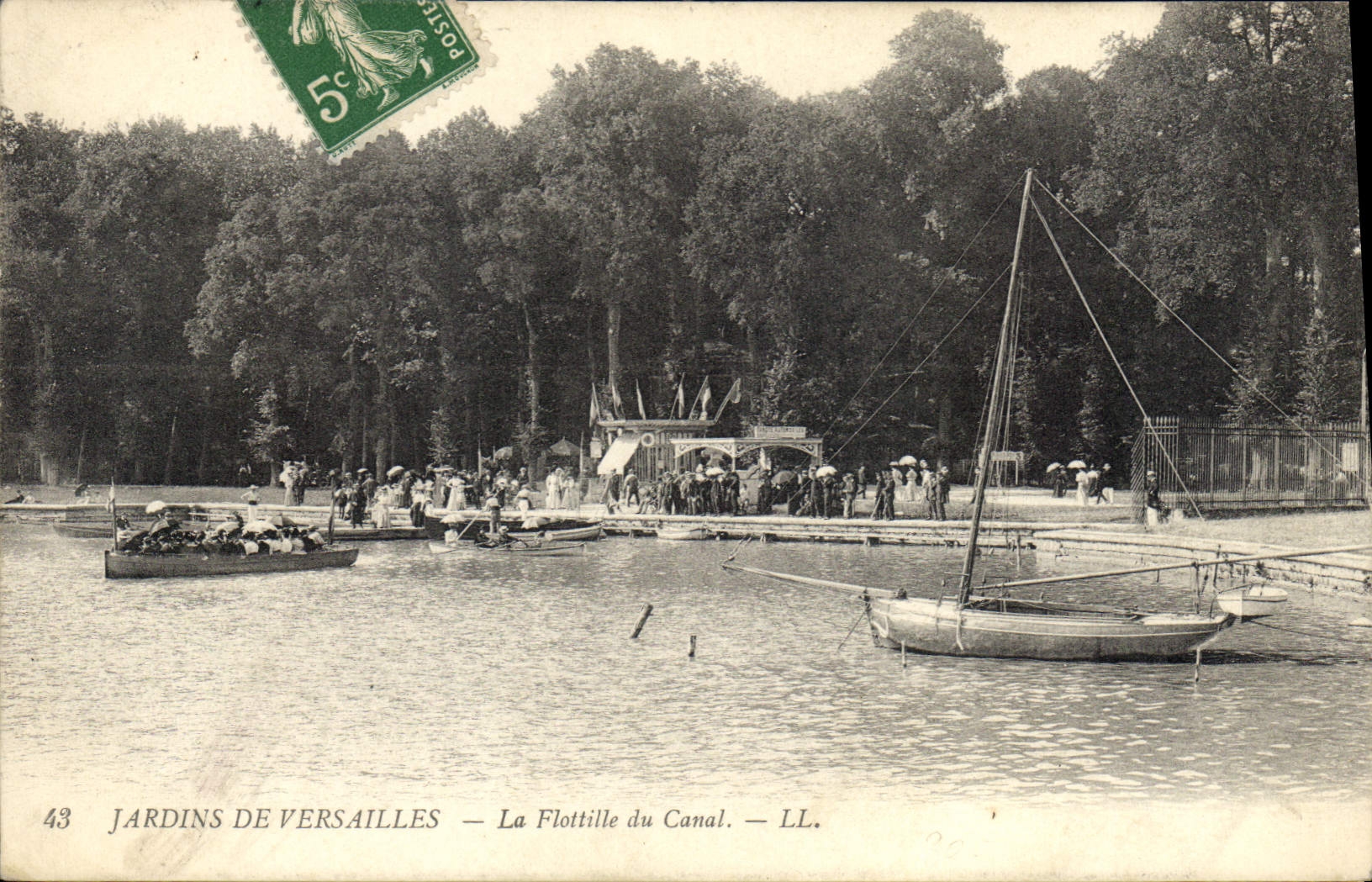 CPA Jardins de Versailles La Flottille du Canal 
