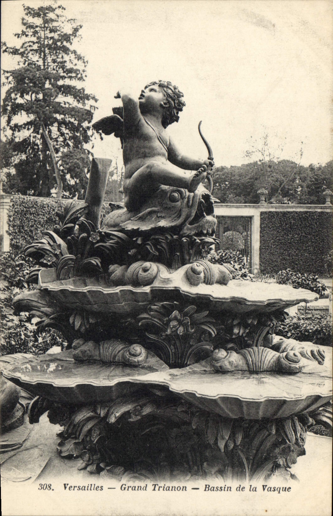 CPA Versailles Grand Trianon Bassin de la Vasque 