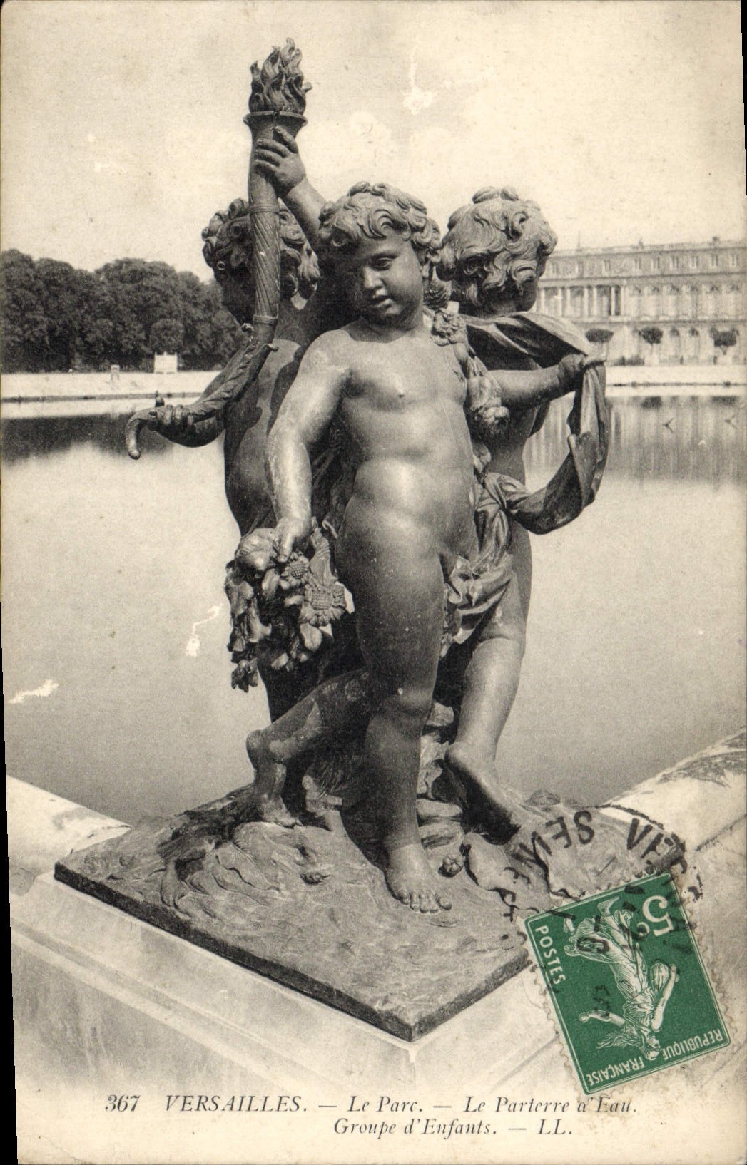 CPA Versailles Le Parc Le Parterre a Eau Groupe d'Enfants 
