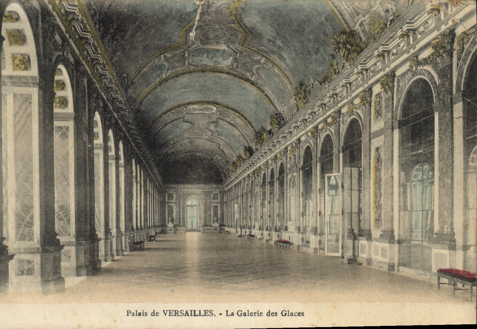 CPA Palais de Versailles Le Galerie des Glaces 