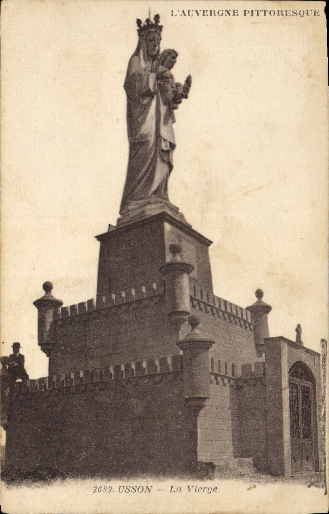 CPA L'Auvergne Usson La Vierge