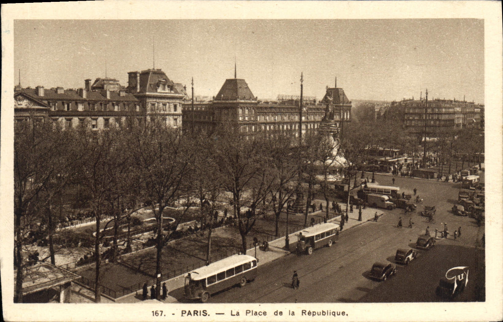 CPA Paris La Place de la Republique 