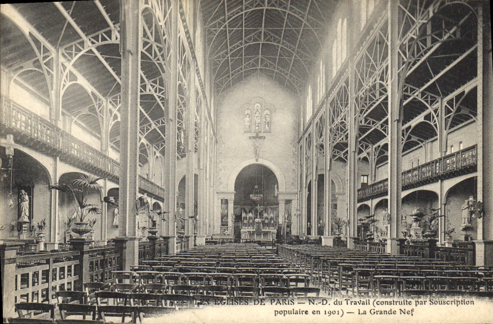 CPA Eglises de Paris ND du Travail La Grande Nef 