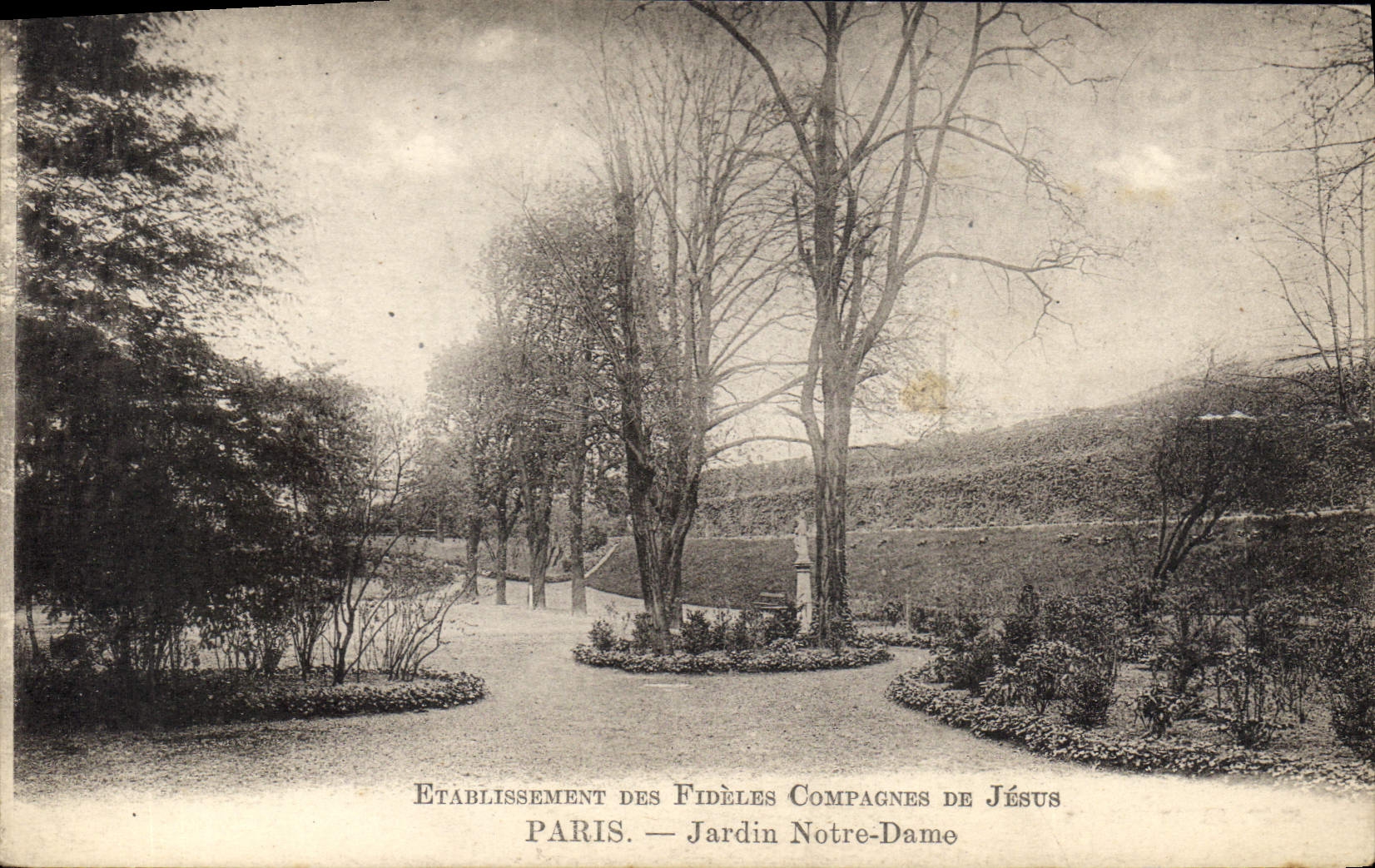 CPA Paris Jardin Notre Dame 