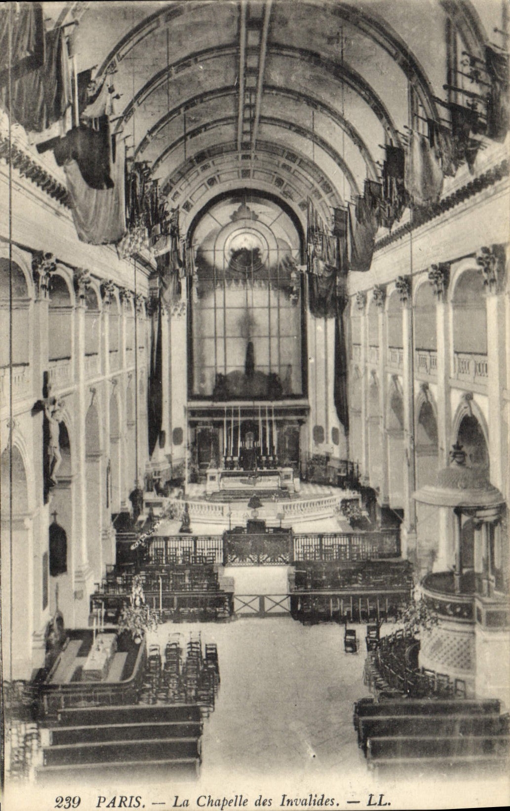 CPA Paris La Chapelle des Invalides 