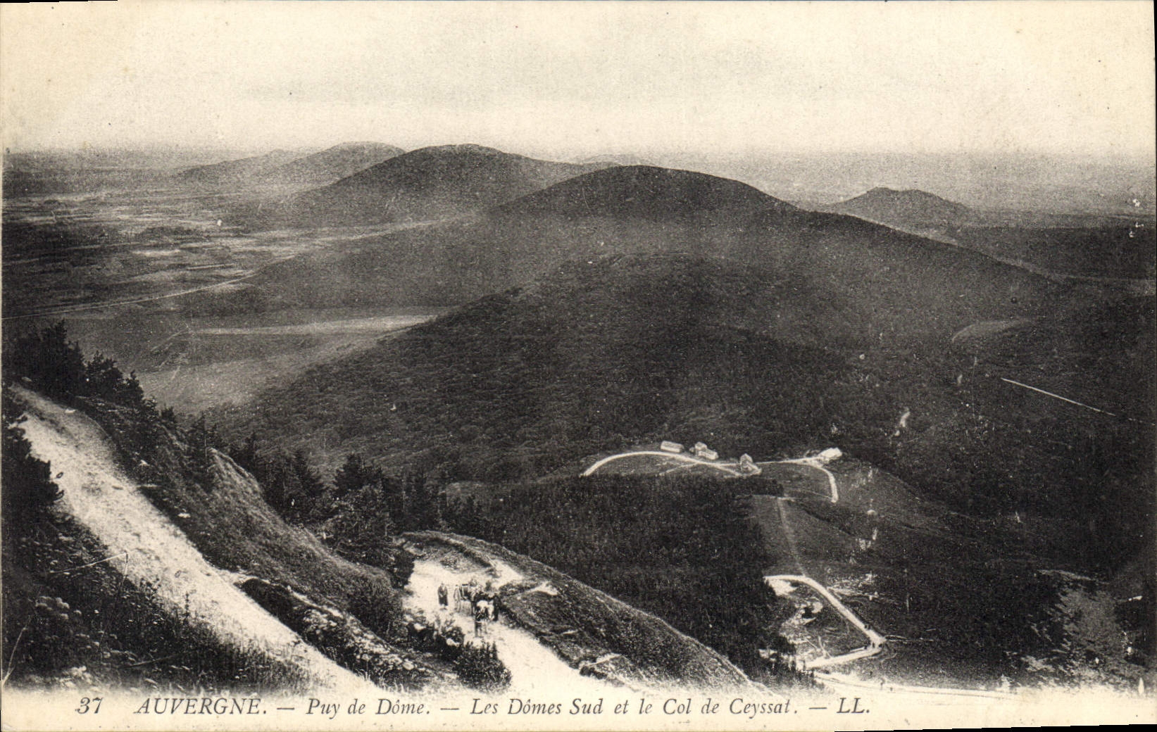 CPA Auvergne Puy de Dome Les Domes Sud et le Col de Ceyssat