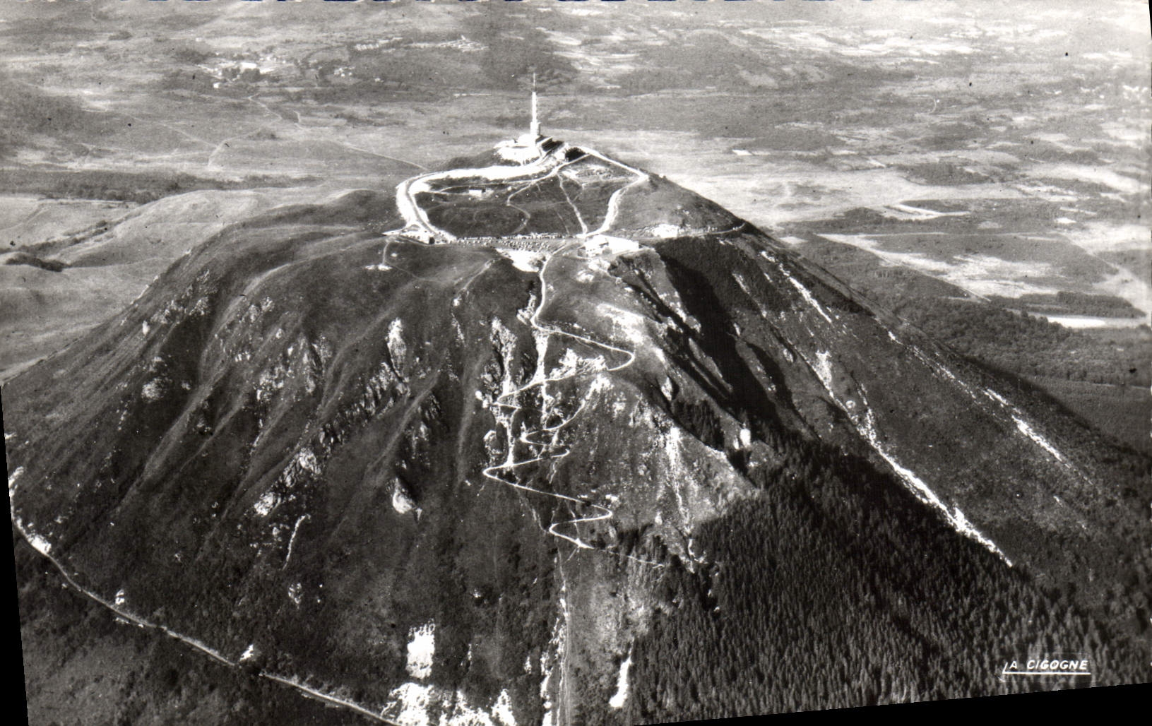 CPA En avion sur le Puy de Dome 