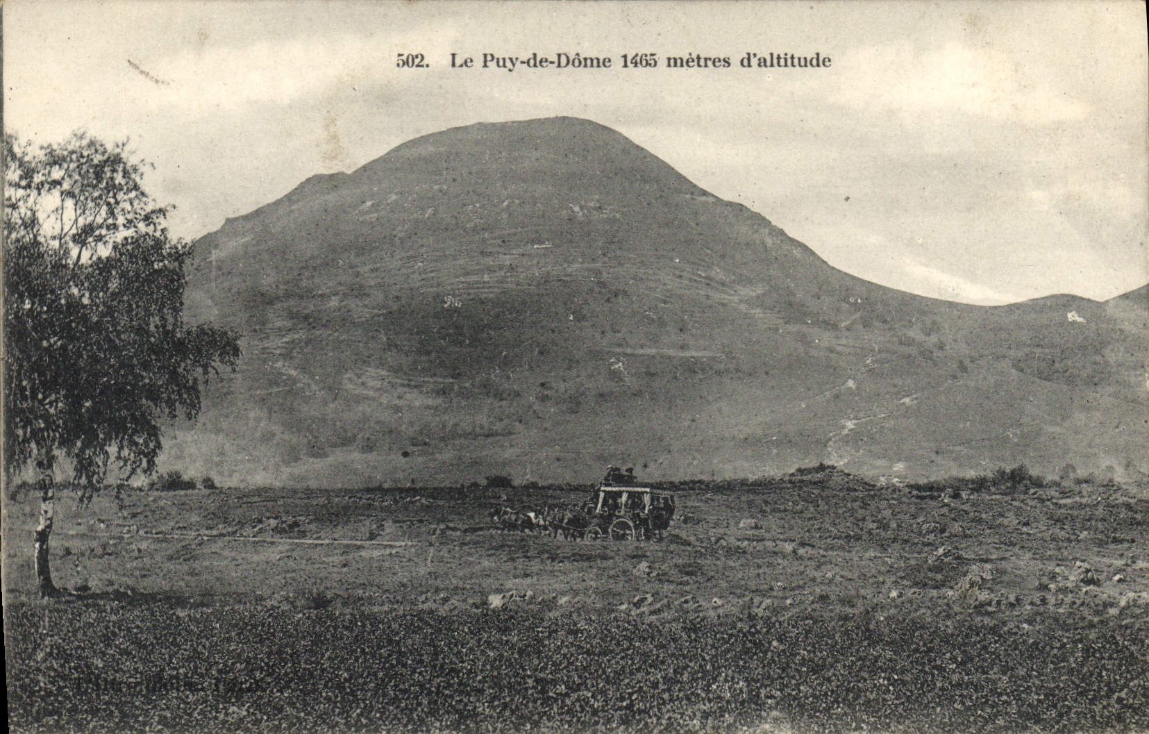 CPA Le Puy de Dome Attelage Diligence