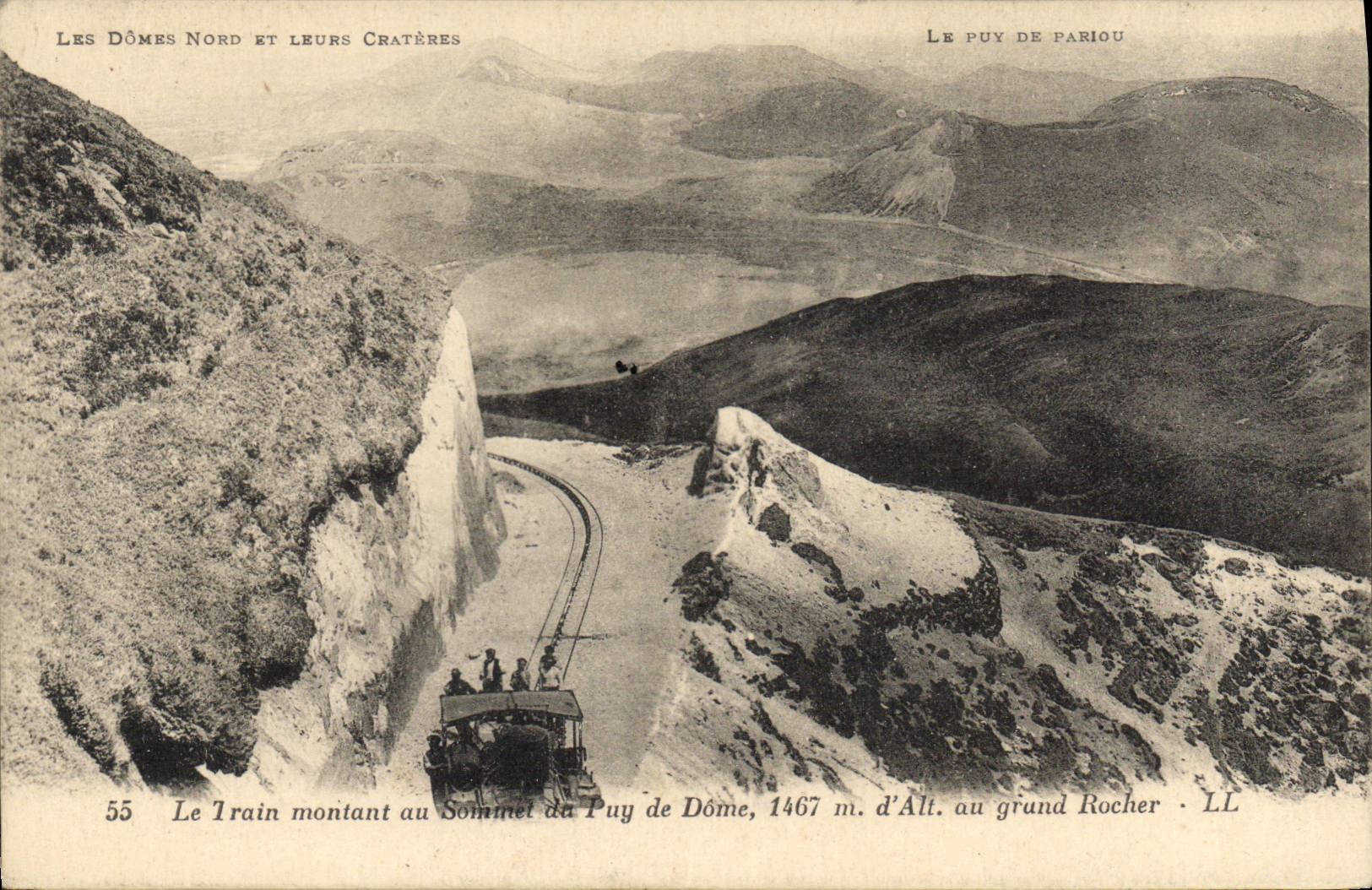 CPA Le Train montant au Sommet du Puy de Dome 