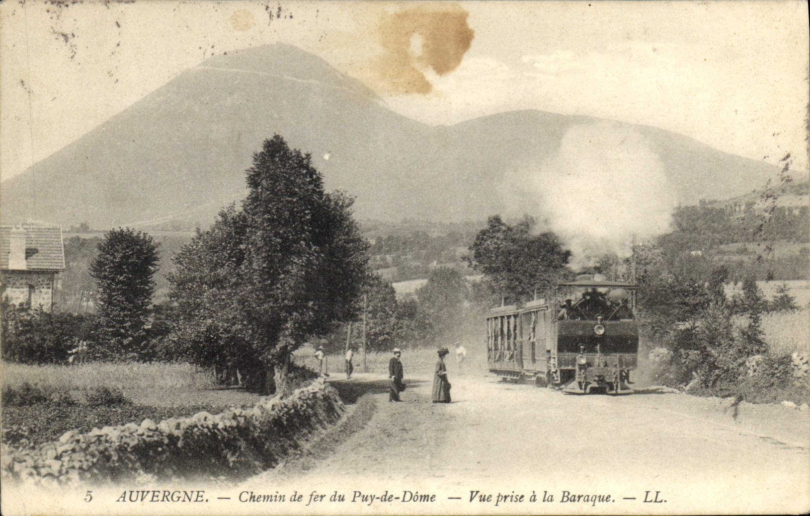CPA Auvergne Chemin de fer du Puy de Dome Vue prise a la Baraque Train