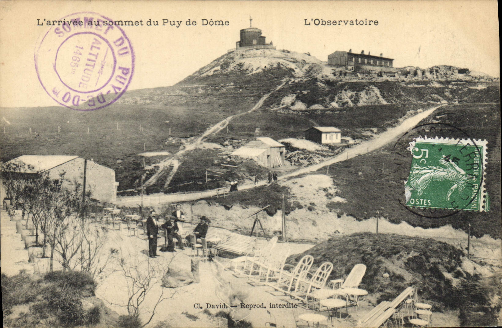 CPA L'Arrivee au sommet du Puy de Dome L'Observatoire