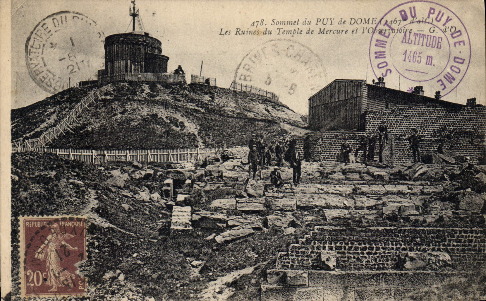 CPA Sommet du Puy de Dome Les Ruines du Temple de Mercure et l'Observatoire 