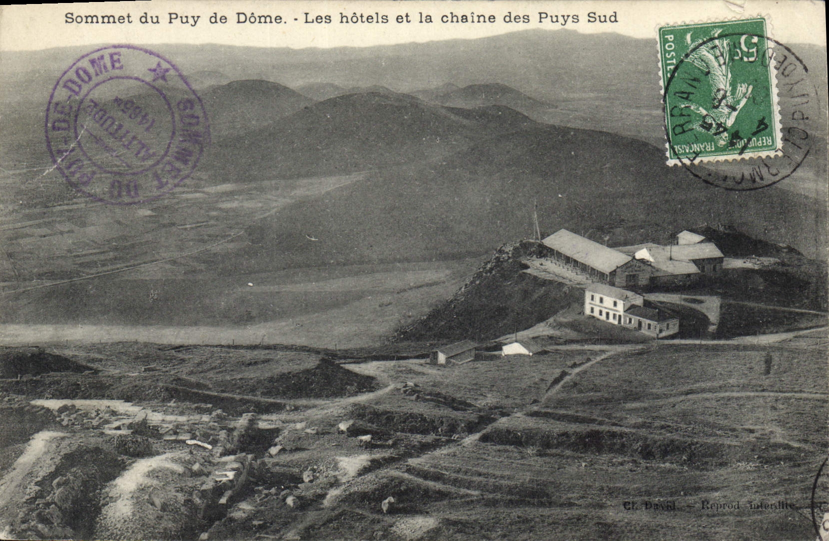 CPA Sommet du Puy de Dome Les hotels et la chaine des Puys Sud 