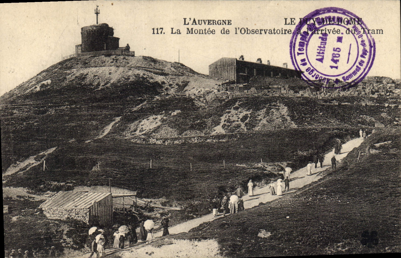 CPA L'Auvergne La Montee de l'Observatoire 