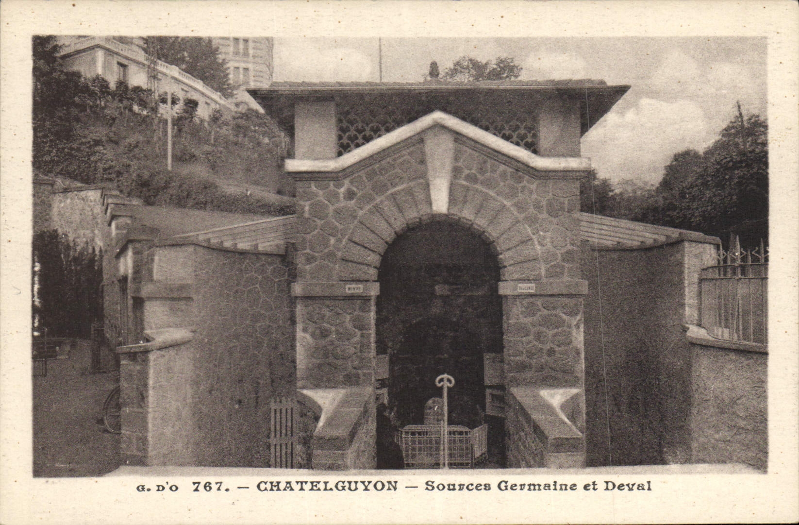 CPA Chatelguyon Sources Germaine et Deval