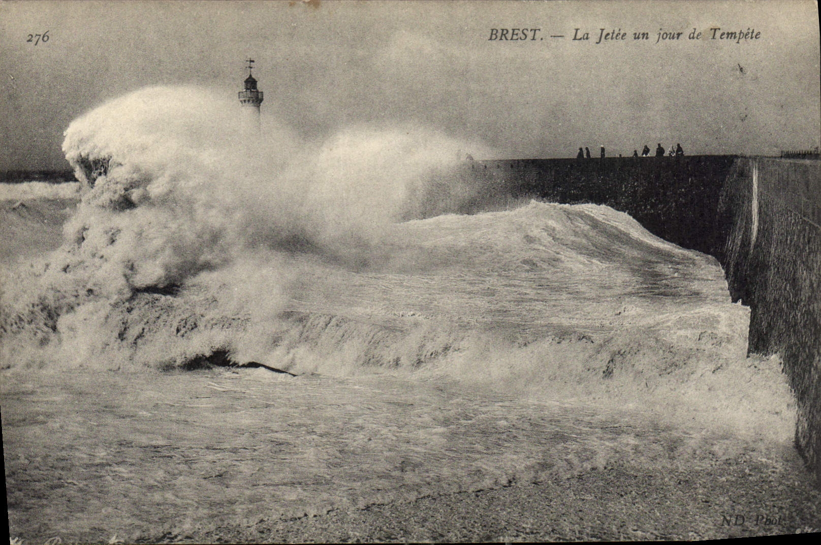 CPA Brest La Jetee un jour de Tempete 