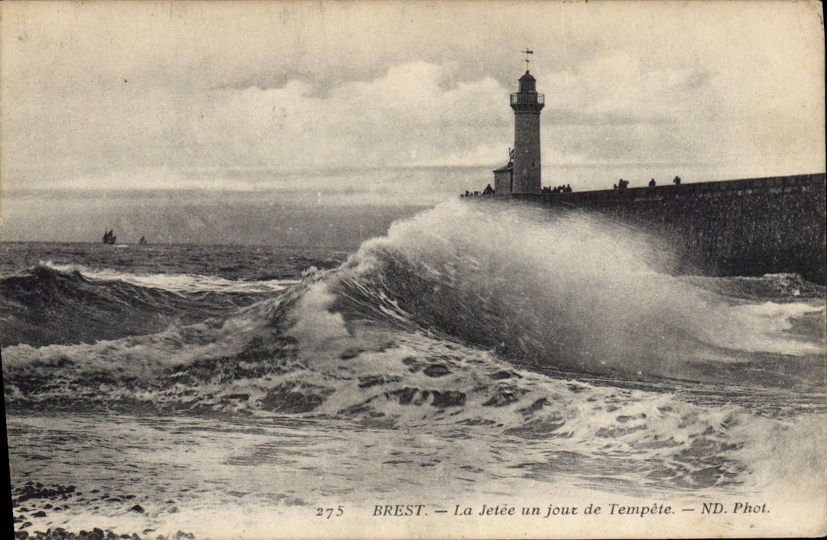 CPA Brest La Jetee un jour de Tempete 