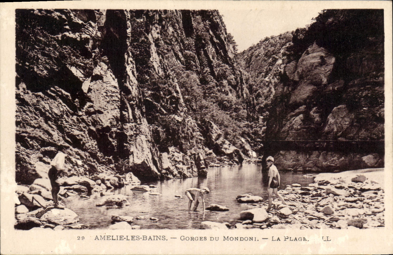 CPA Amelie les Bains Gorges du Mondoni La Plage 