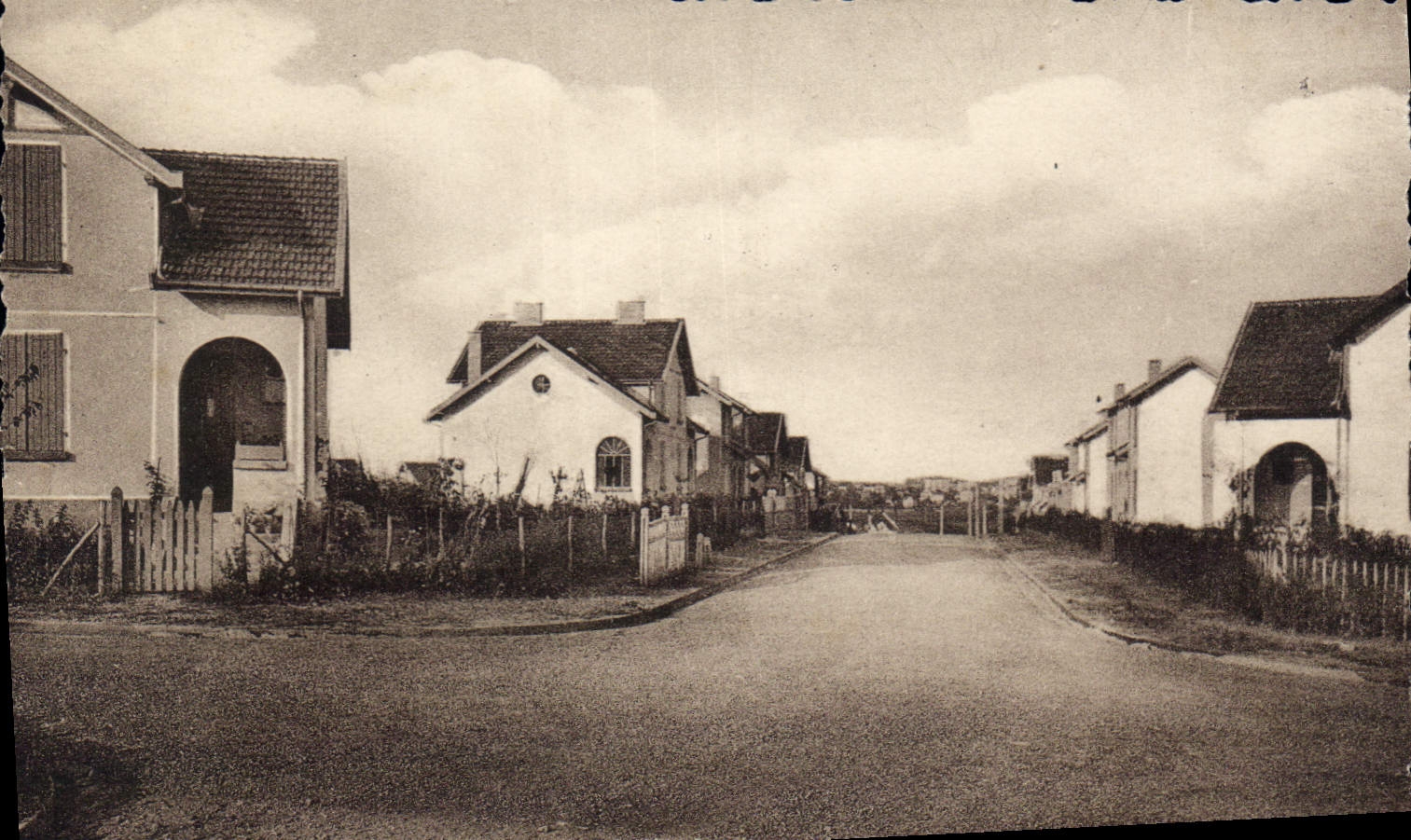 CPA Cite des Charreaux Place Ampere et Rue Diderot