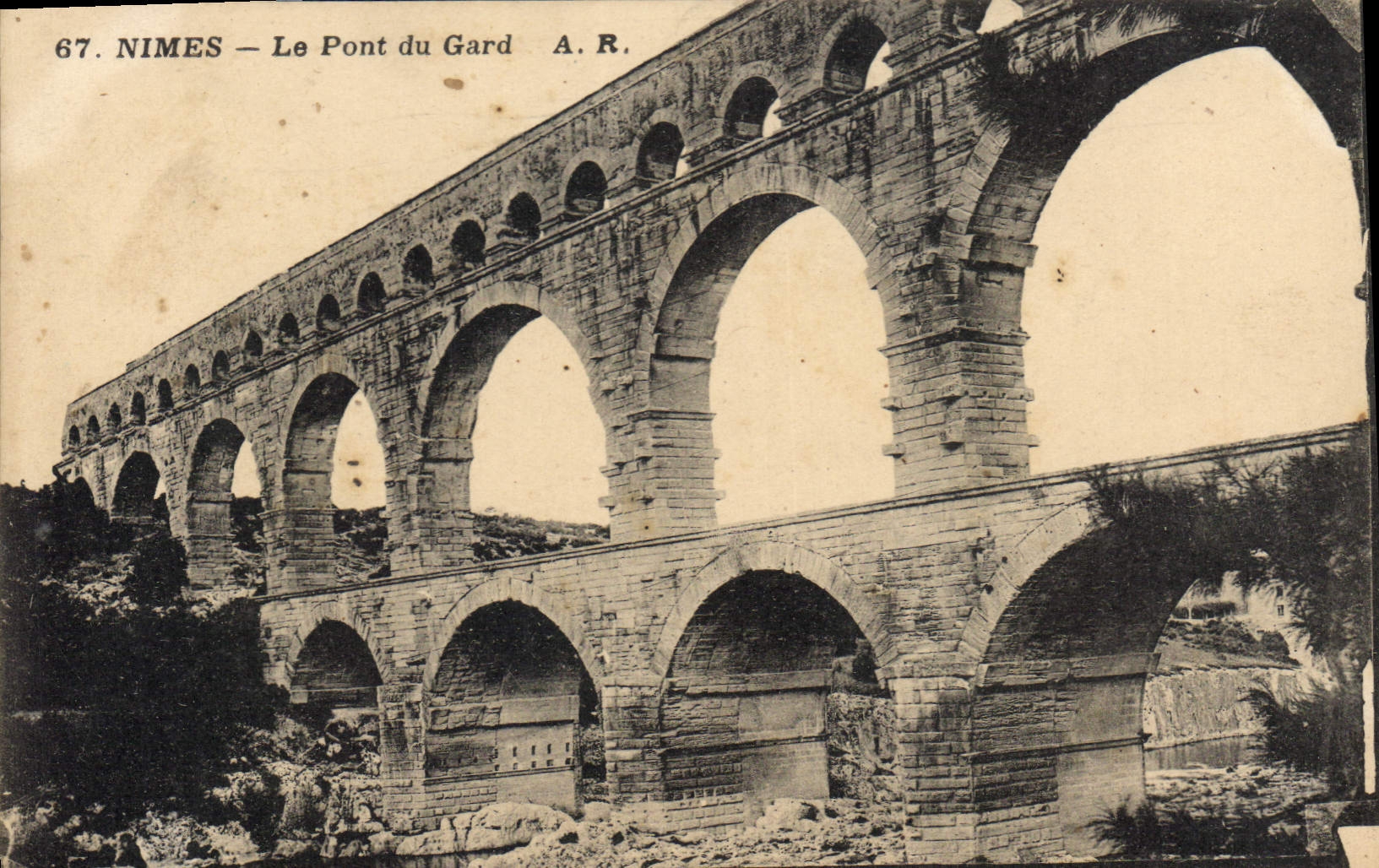 CPA Nimes Le Pont du Gard 
