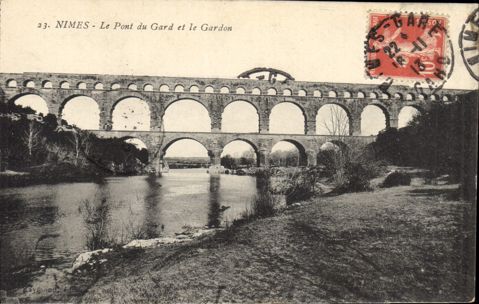 CPA Nimes Le Pont du Gard et le Gardon 