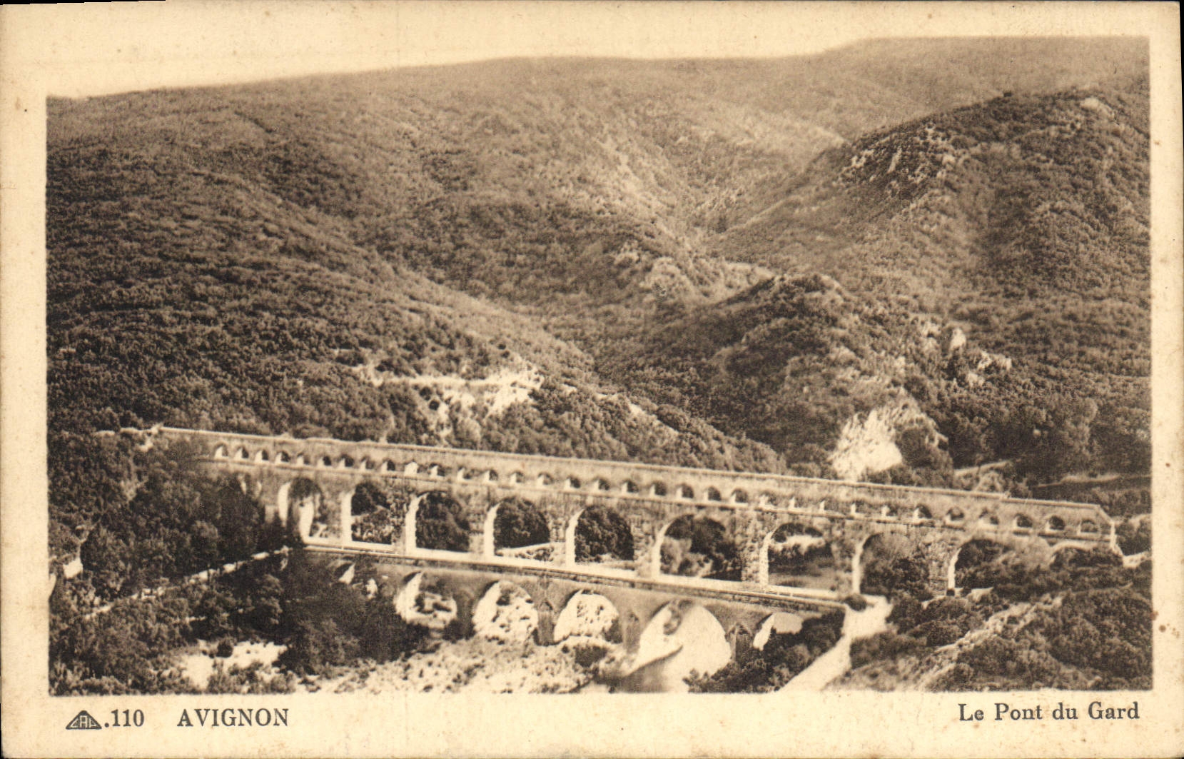 CPA Avignon Le Pont du Gard