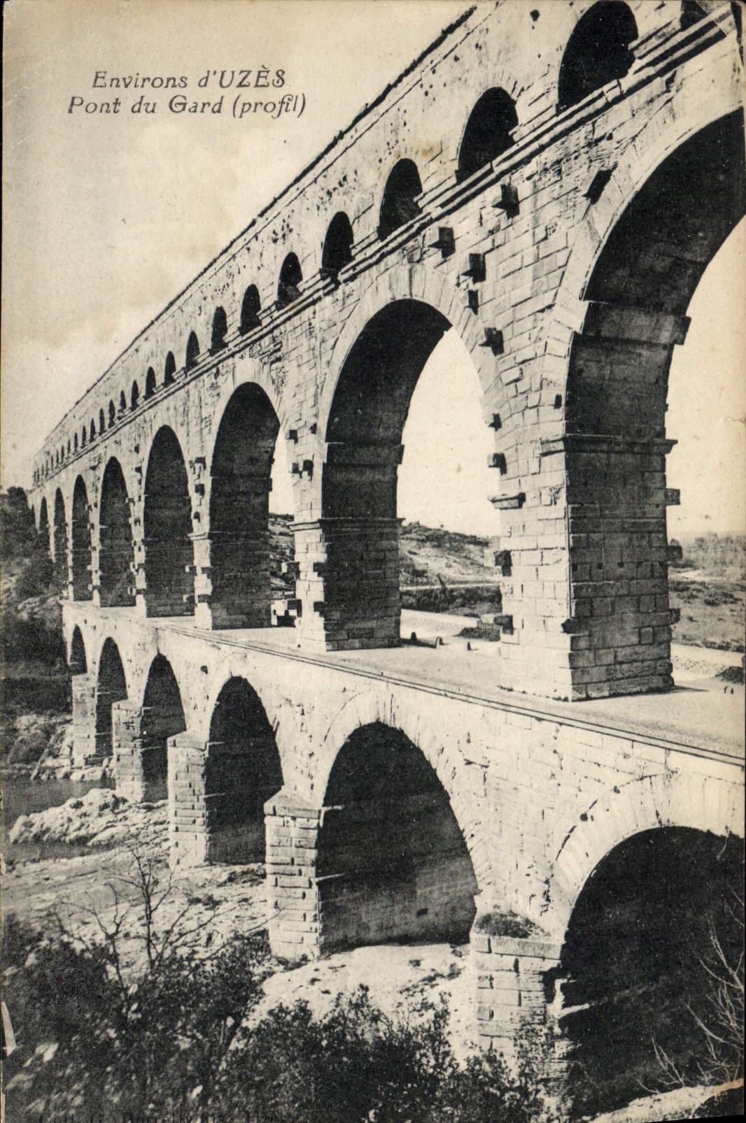 CPA Environs d'Uzes Pont du Gard 