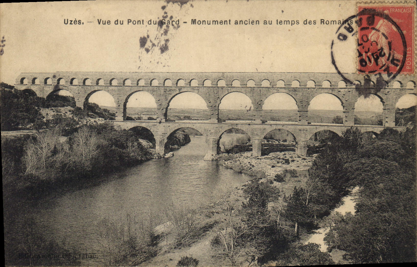 CPA Uzes Vue du Pont du Gard Monument ancien au temps des Romains