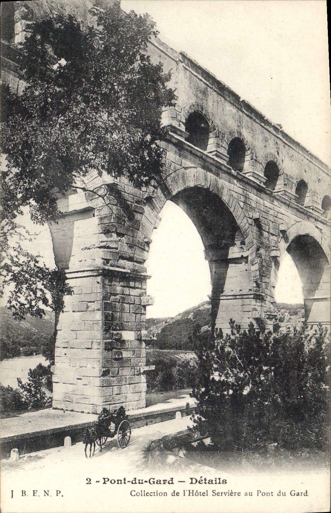 CPA Pont du Gard Details 